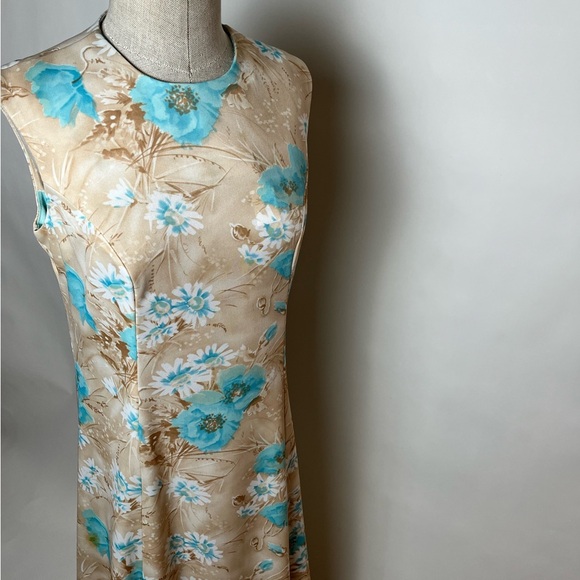 70s polyester dress with flowers - Picture 2 of 3